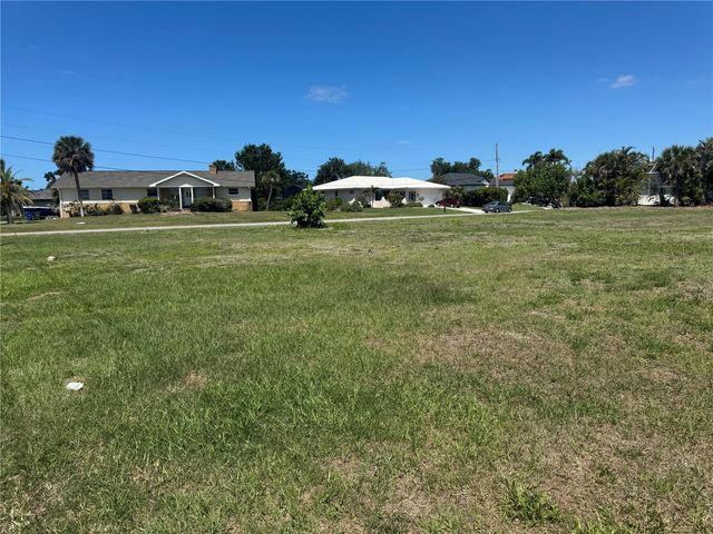DONA WAY, Nokomis, FL 34275