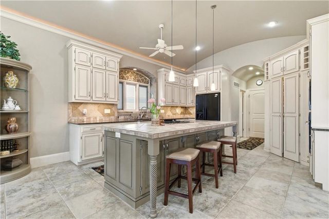 11007 W 145th Place, Overland Park, KS 66221