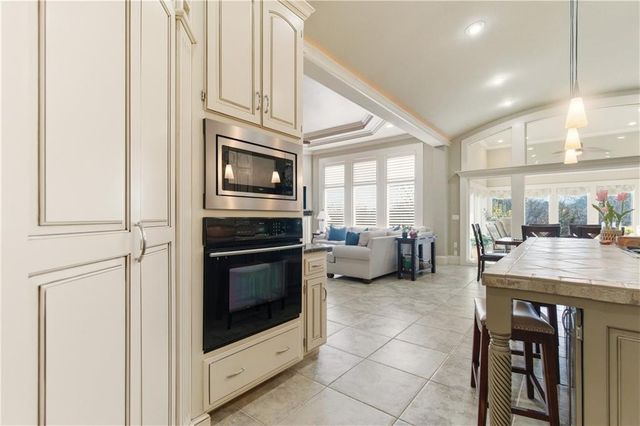 11007 W 145th Place, Overland Park, KS 66221