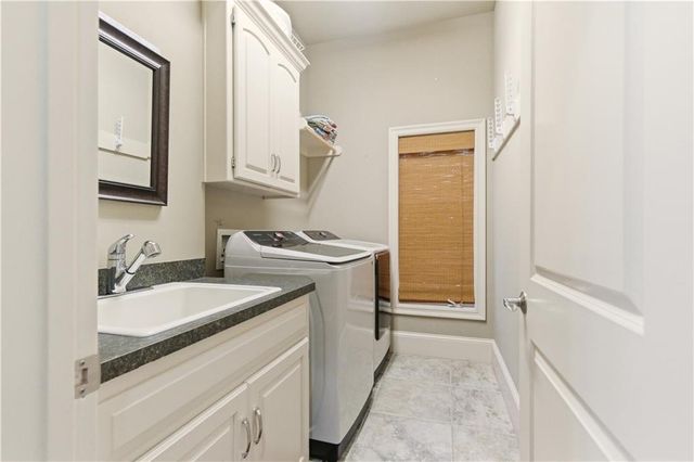 11007 W 145th Place, Overland Park, KS 66221