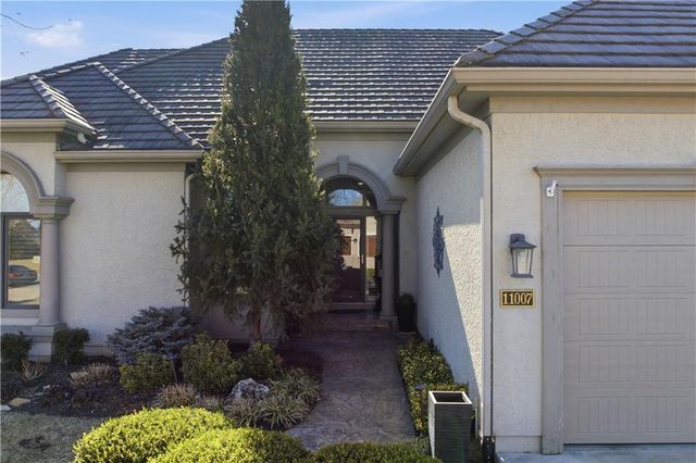 11007 W 145th Place, Overland Park, KS 66221