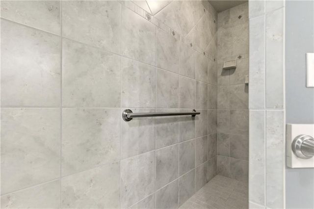 11007 W 145th Place, Overland Park, KS 66221