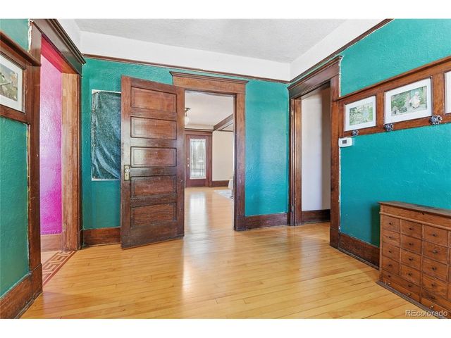 9490 Spruce Mountain Rd, Larkspur, CO 80118