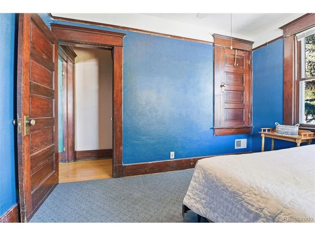 9490 Spruce Mountain Rd, Larkspur, CO 80118