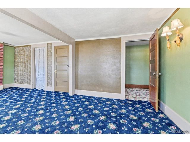 9490 Spruce Mountain Rd, Larkspur, CO 80118