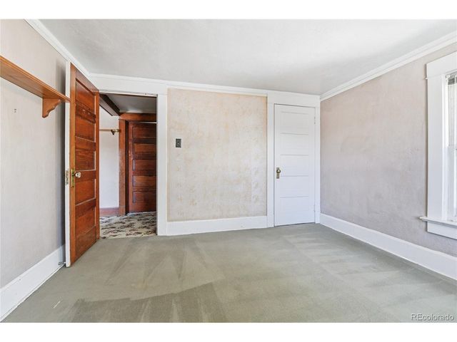 9490 Spruce Mountain Rd, Larkspur, CO 80118