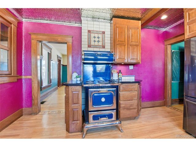 9490 Spruce Mountain Rd, Larkspur, CO 80118