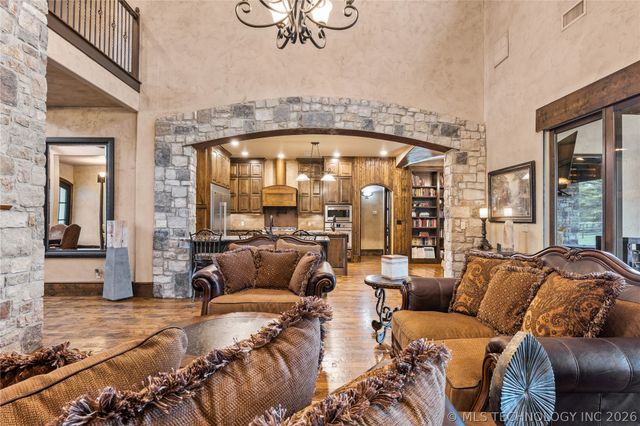 6403 N Wildwood Lane, Owasso, OK 74055