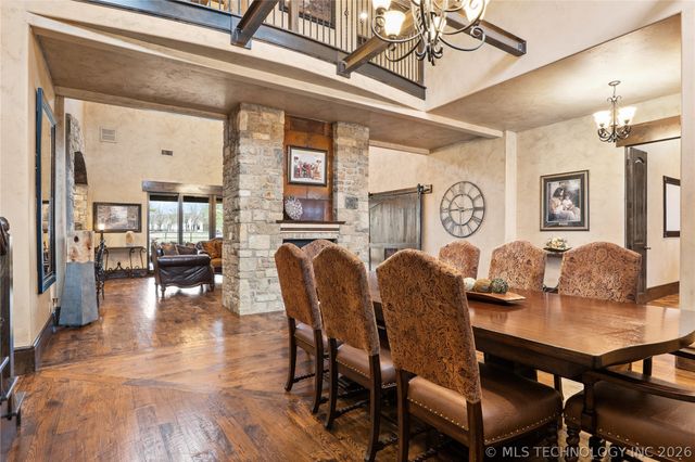 6403 N Wildwood Lane, Owasso, OK 74055