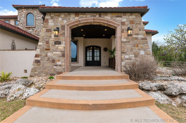 6403 N Wildwood Lane, Owasso, OK 74055