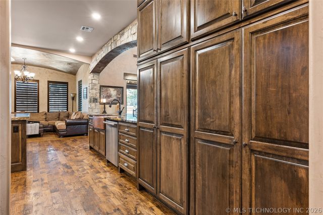 6403 N Wildwood Lane, Owasso, OK 74055