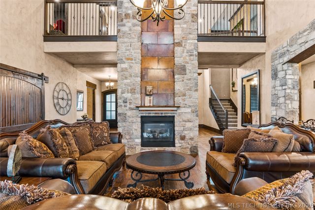 6403 N Wildwood Lane, Owasso, OK 74055