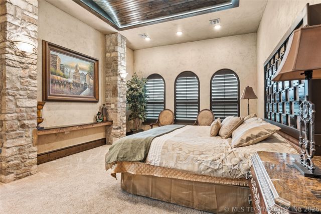 6403 N Wildwood Lane, Owasso, OK 74055