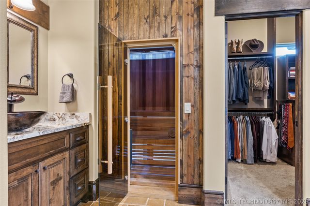 6403 N Wildwood Lane, Owasso, OK 74055