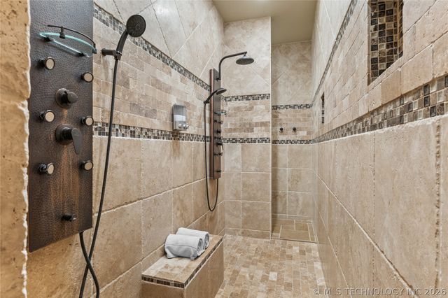 6403 N Wildwood Lane, Owasso, OK 74055