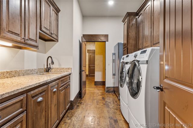6403 N Wildwood Lane, Owasso, OK 74055