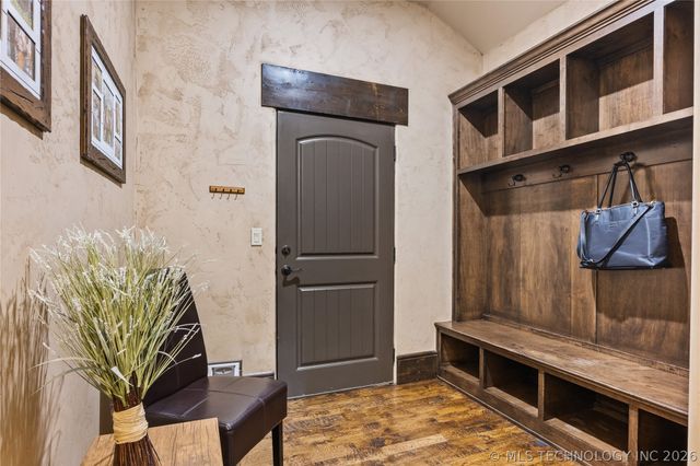 6403 N Wildwood Lane, Owasso, OK 74055