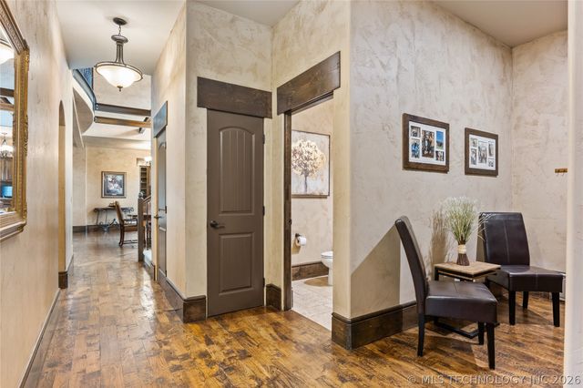 6403 N Wildwood Lane, Owasso, OK 74055