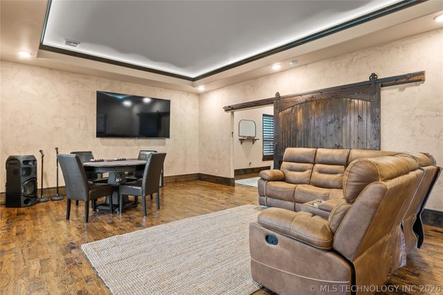 6403 N Wildwood Lane, Owasso, OK 74055