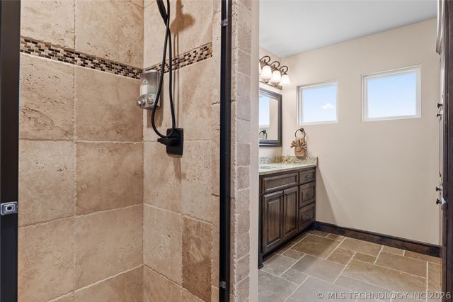 6403 N Wildwood Lane, Owasso, OK 74055