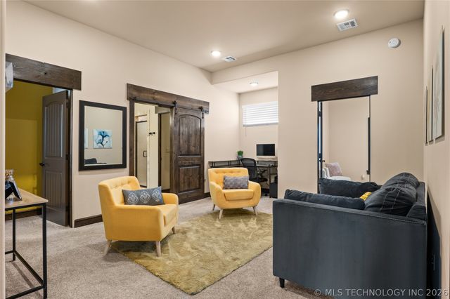 6403 N Wildwood Lane, Owasso, OK 74055