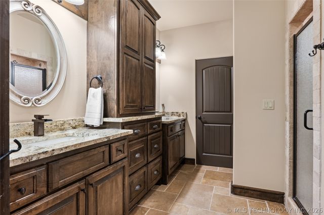 6403 N Wildwood Lane, Owasso, OK 74055