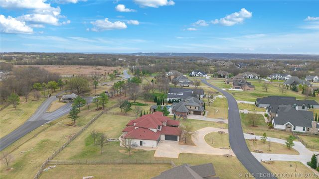 6403 N Wildwood Lane, Owasso, OK 74055