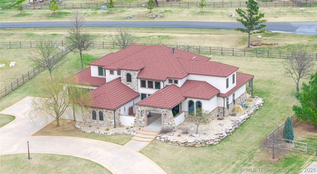 6403 N Wildwood Lane, Owasso, OK 74055