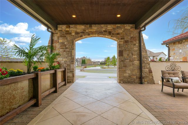 6403 N Wildwood Lane, Owasso, OK 74055