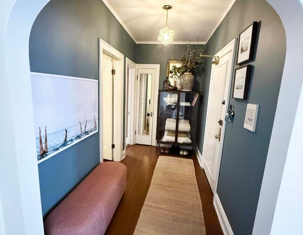 736 Hinman Avenue 2E, Evanston, IL 60202