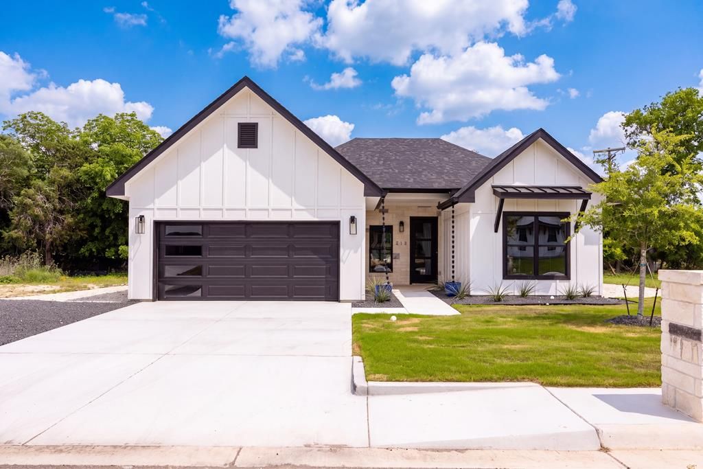 513 Conner Ct, Kerrville, TX 78028