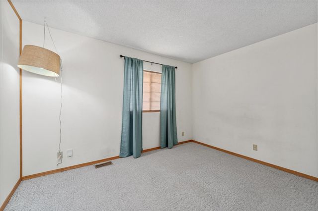 7820 W School St, Wichita, KS 67212