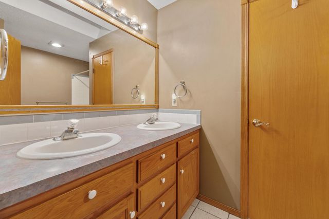 7820 W School St, Wichita, KS 67212