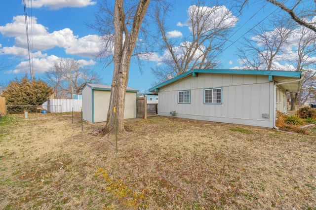 7820 W School St, Wichita, KS 67212