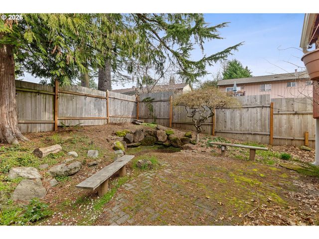 18665 Nw Tolovana St, Portland, OR 97229