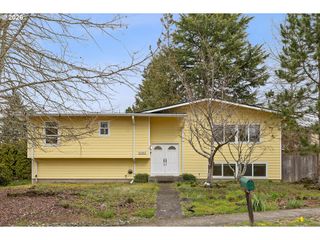 18665 Nw Tolovana St, Portland, OR 97229