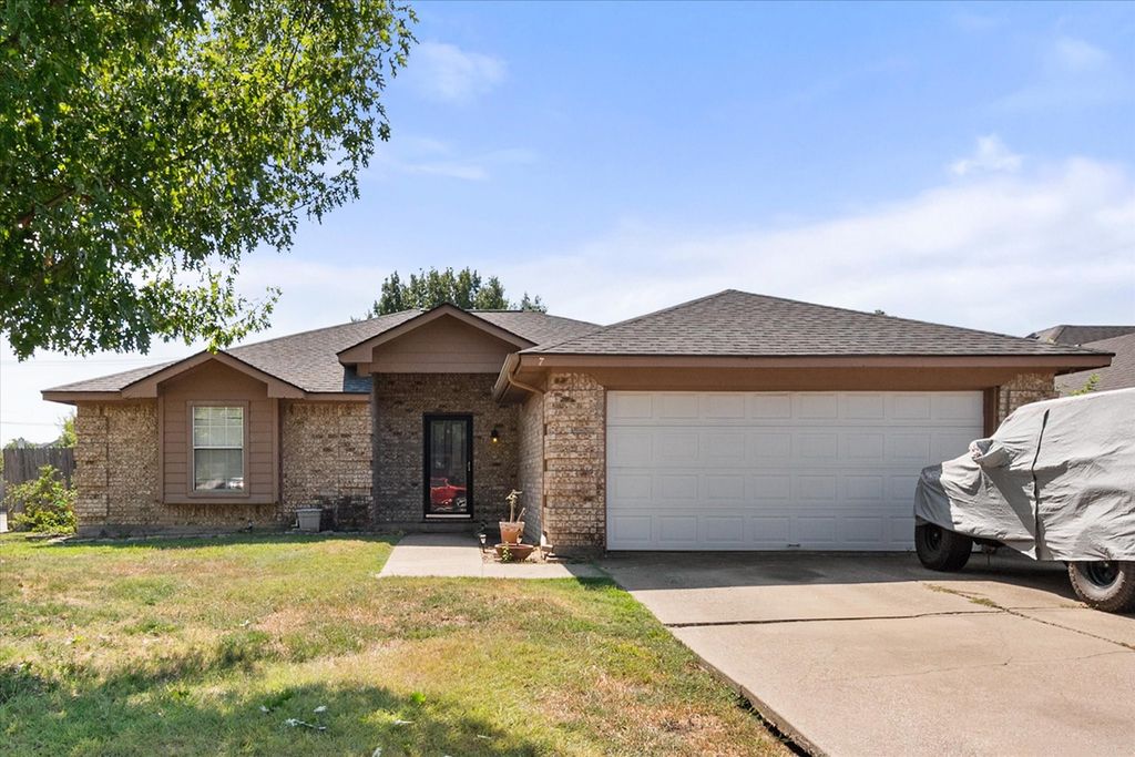 7 Mills Court, Mansfield, TX 76063 — photo 3
