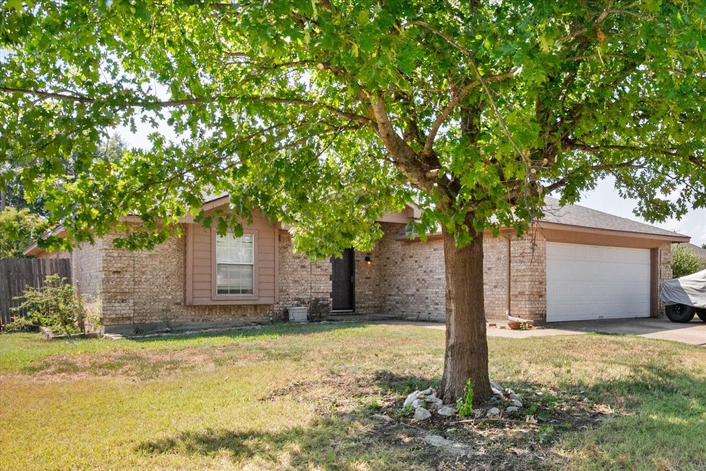 7 Mills Court, Mansfield, TX 76063 — photo 5