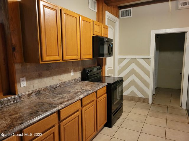 874 Spiller Street, Melbourne, FL 32935