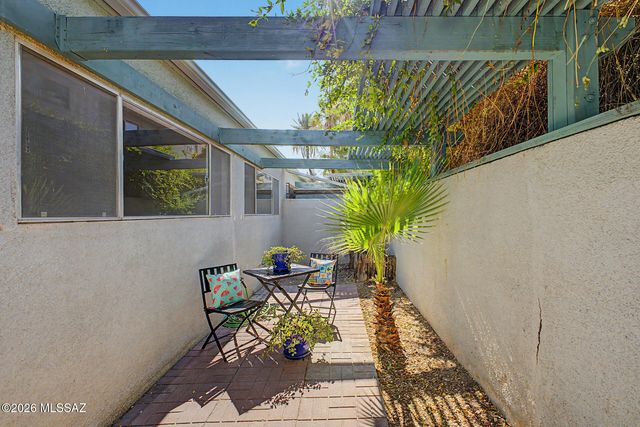2769 W Anklam Road APT B, Tucson, AZ 85745