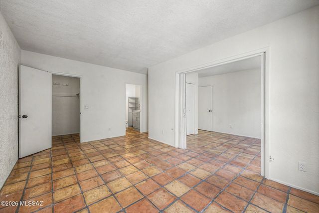 2769 W Anklam Road APT B, Tucson, AZ 85745