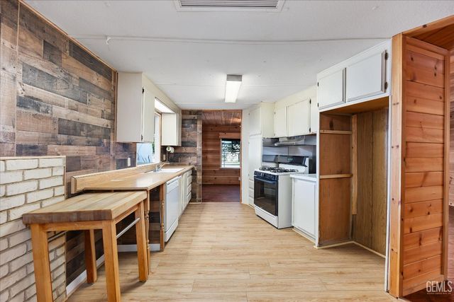 30751 Sharp Way, Shafter, CA 93263