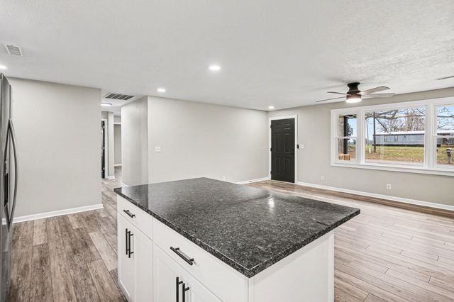 5963 Wayman Dunn Rd, Springfield, TN 37172
