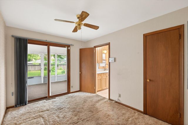 10475 6th Street NE, Blaine, MN 55434