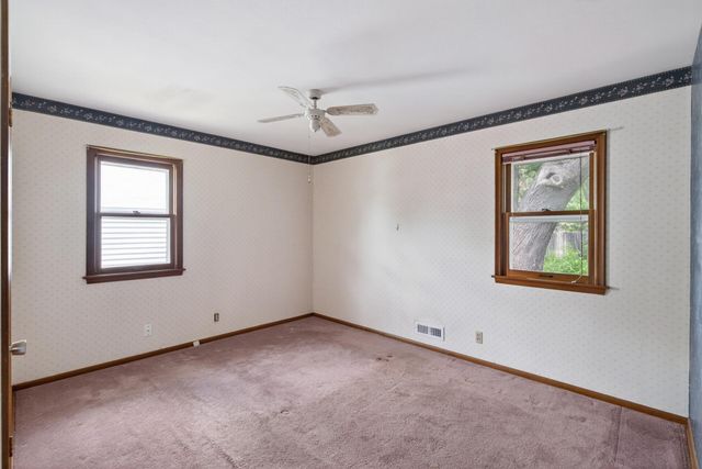 10475 6th Street NE, Blaine, MN 55434