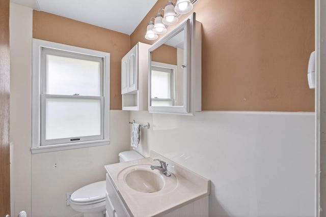 10475 6th Street NE, Blaine, MN 55434