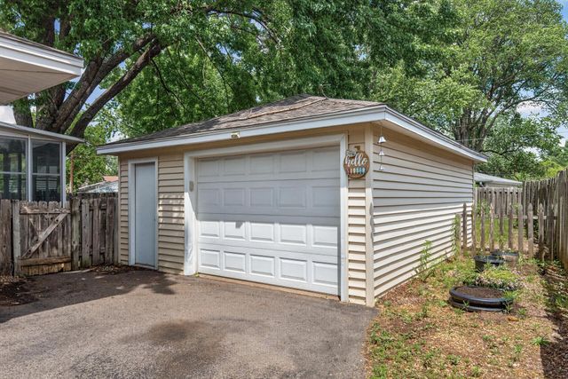 10475 6th Street NE, Blaine, MN 55434