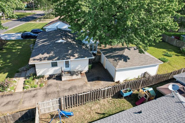 10475 6th Street NE, Blaine, MN 55434