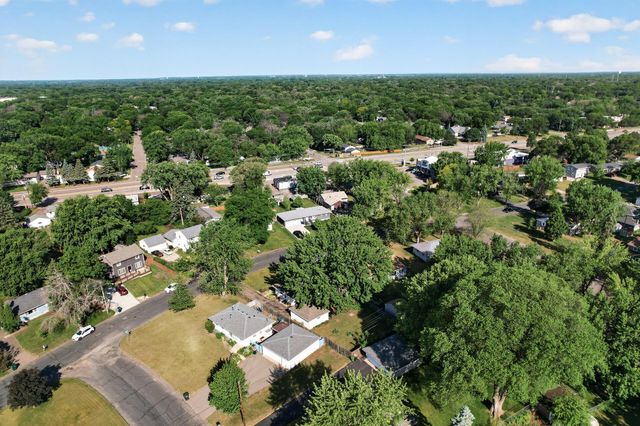 10475 6th Street NE, Blaine, MN 55434