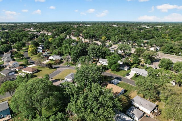 10475 6th Street NE, Blaine, MN 55434